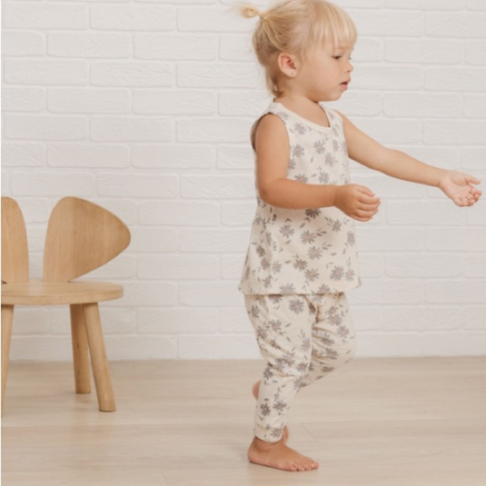 Rylee + Cru Daisies Tank & Slouch Pant Set